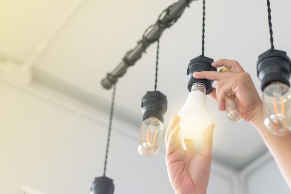 Cost of Light Bulb Changing Service in Great Falls