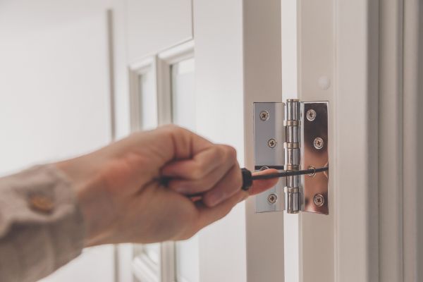 Cost of Hinge Repair in Great Falls