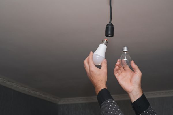 Cost of Light Bulbs Replacement in Great Falls