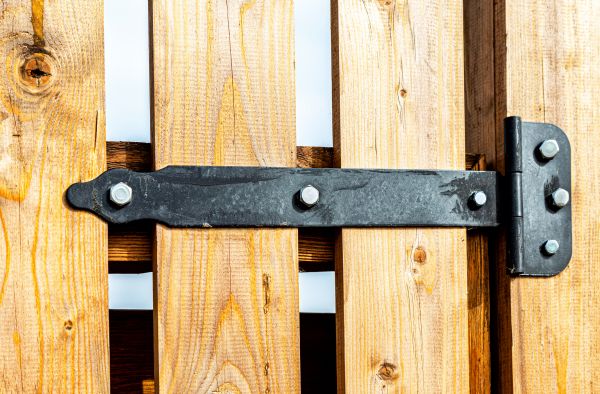 Cost of Gate Hinge Repair in Great Falls